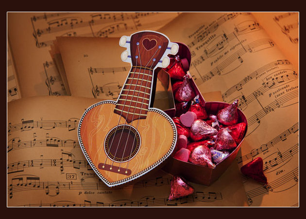 heart-box-ukulele-valentine -kit168.com